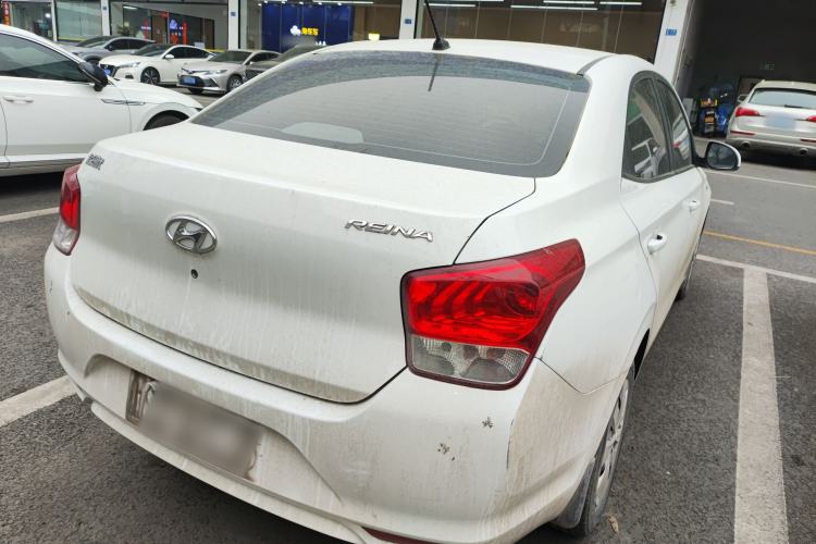 Used Hyundai Verna (older generation) 2020 1.4L Manual GL Refreshed Edition Rear Right 45 Deg