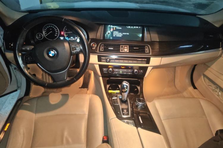 Used BMW 5 Series 2014 525Li Luxury Design Package
