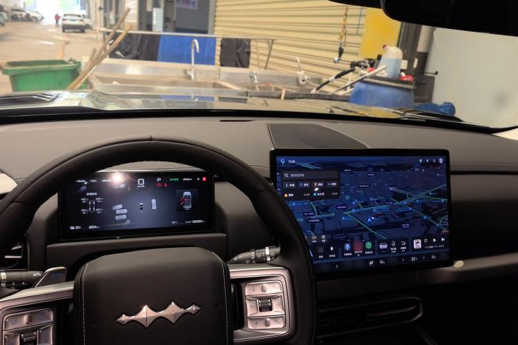 Used Formula Leopard Titanium 3 2025 501 km All-Wheel Drive Intelligent Driving Max Edition
