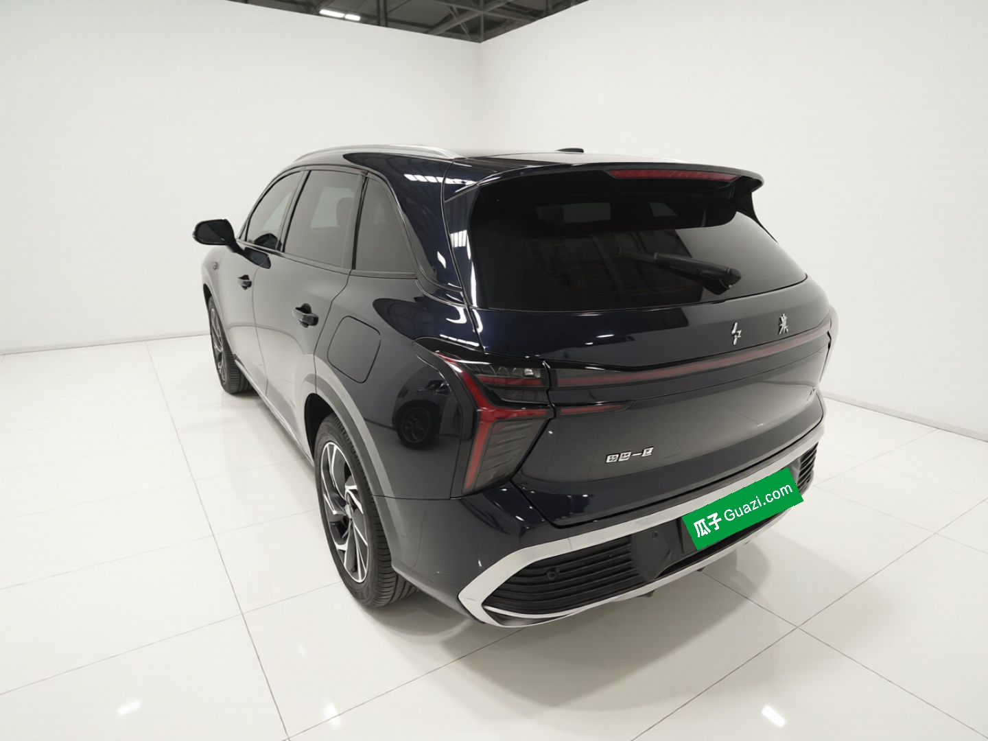 Hongqi HS3 PHEV 2025 Model 125km Jingwei 2 Millionth Anniversary Edition — снимка 4