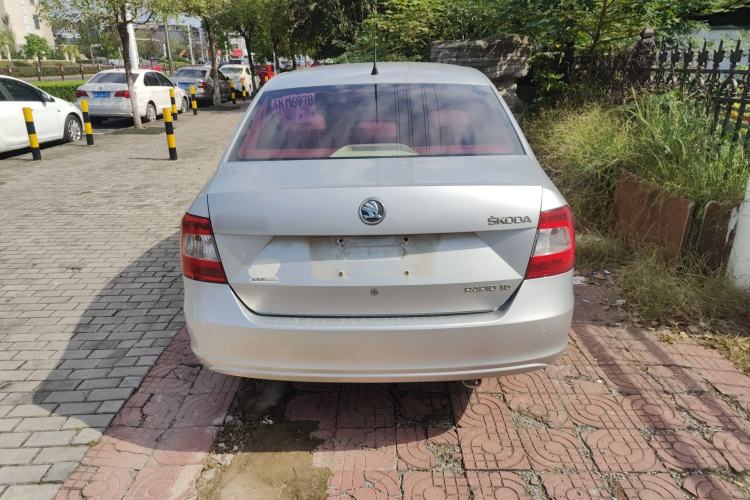 Used Skoda Rapid 2013 1.6L Manual Smart Selection Model
