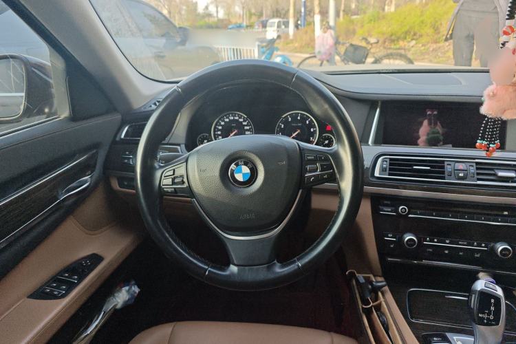 Used BMW 7 Series 2014 730Li Premium Edition Steering Wheel