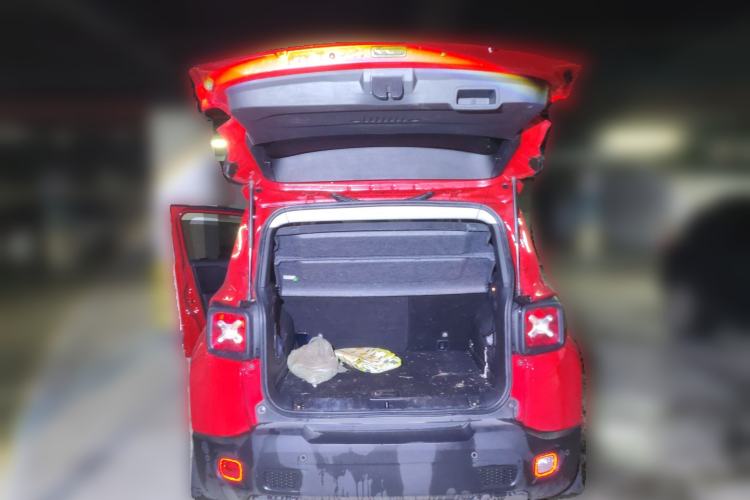 Used Jeep Renegade 2017 180T Automatic High-Energy Version
