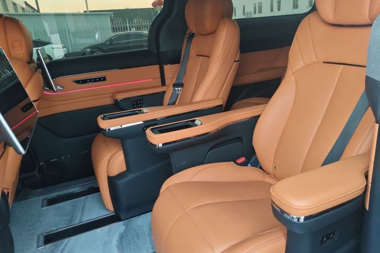 Used Geely Galaxy LEVC L380 2025 805 km Flagship Version All-Wheel Drive