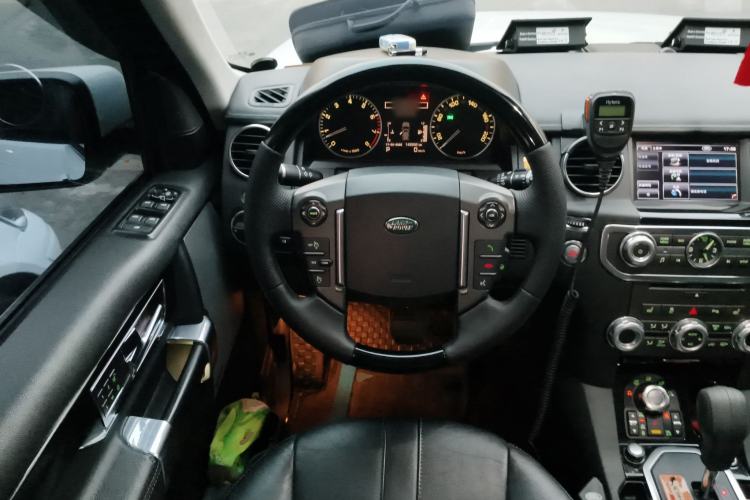 Used Land Rover Discovery 2012 5.0 V8 HSE Steering Wheel