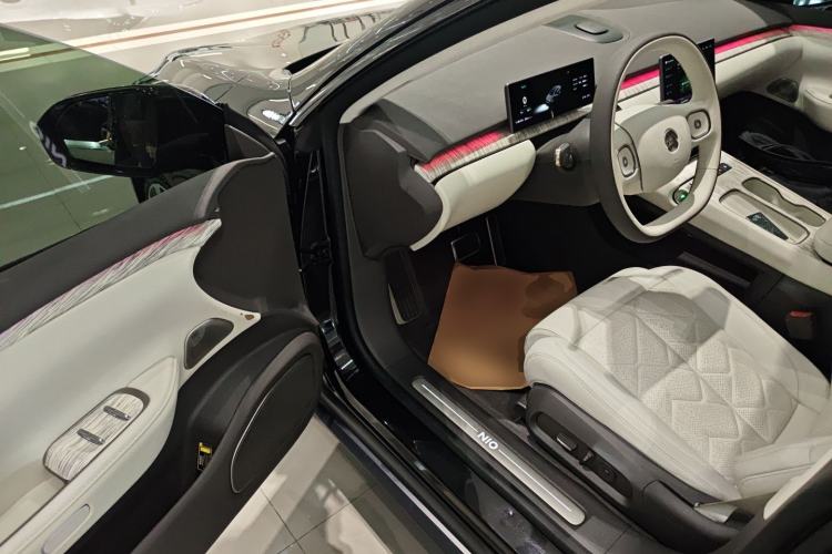 Used Nio ET7 2024 75 kWh Executive Signature Edition Driver Seat