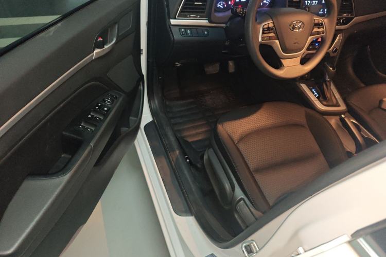 Used Hyundai Elantra (6th Generation / Lingdong) 2016 1.6L Automatic ZhiXuan – Elite Version Driver Seat