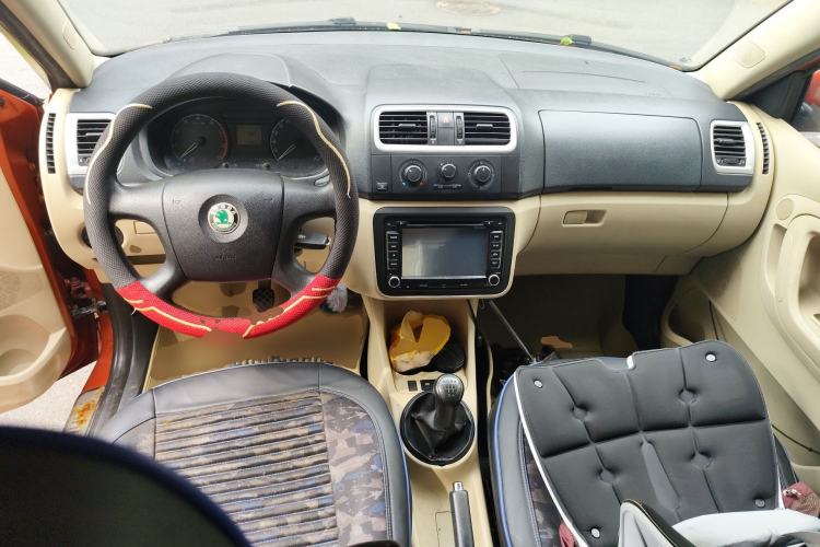 Used Skoda Fabia 2008 1.4L Manual Crystal Edition
