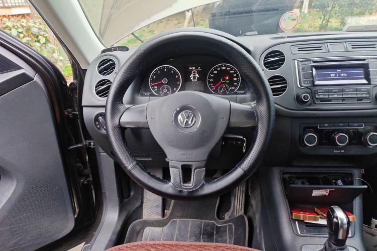 Used Volkswagen Tiguan L 2015 1.8TSI Automatic Two-Wheel Drive Trend Edition