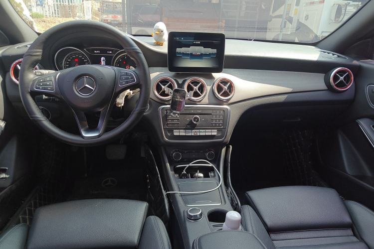 Used Mercedes-Benz CLA 2017 Facelifted CLA 200 Stylish Edition Center Console