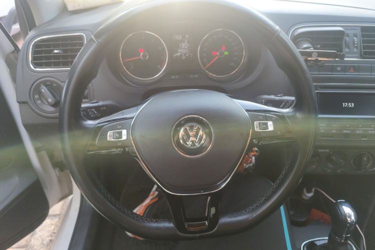 Used Volkswagen Polo 2016 1.6L Automatic Comfort Model Steering Wheel