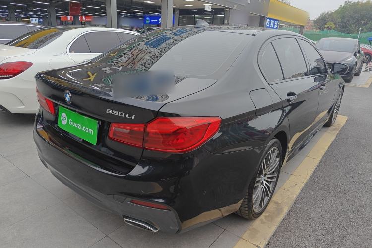 Used BMW 5 Series 2018 Restyled 530Li Leading Edition M Sport Package
