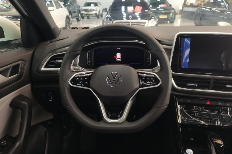 Used Volkswagen T-ROC 2025 Facelift Model 2 300TSI DSG Two-Wheel Drive Xingguang Edition
