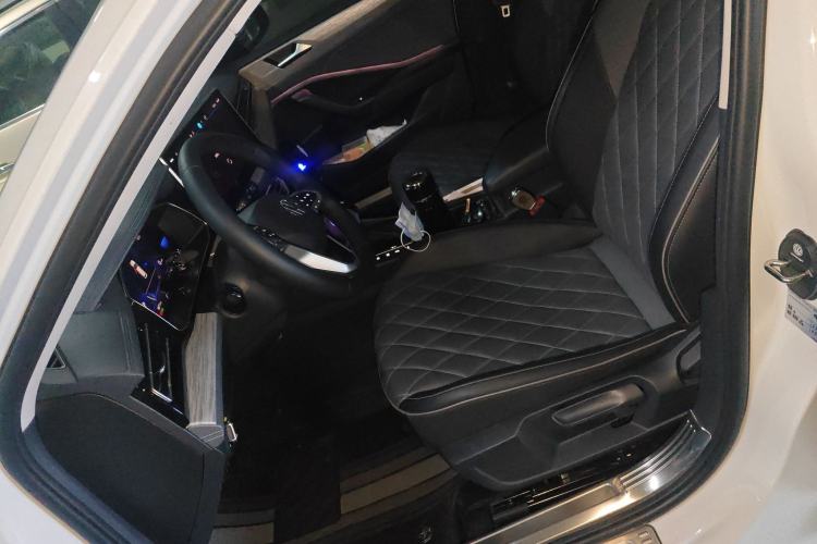 Used Volkswagen Sagitar 2025 Revised Version Three 300TSI DSG Excellence Edition