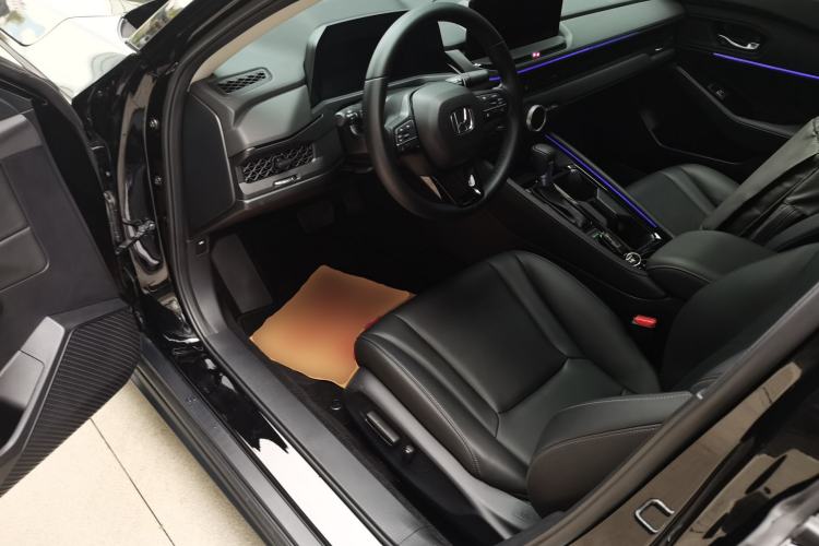 Used Honda Accord 2025 260TURBO Luxury Edition Driver Seat