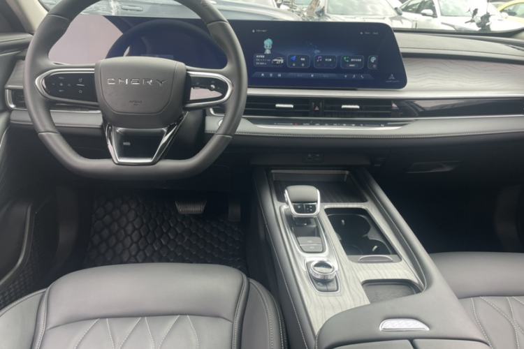 Used Chery Arrizo 8 2024 1.6T DCT Smart Interior 4