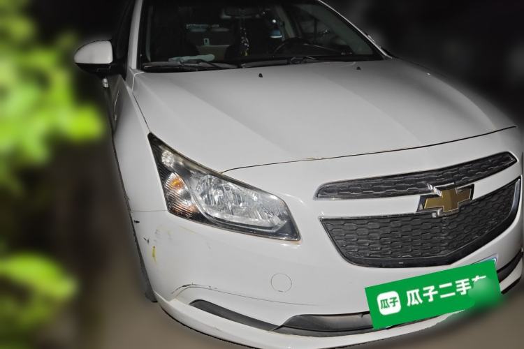 Used Chevrolet Cruze 2015 1.5L Classic SL MT Front Right 45 Deg