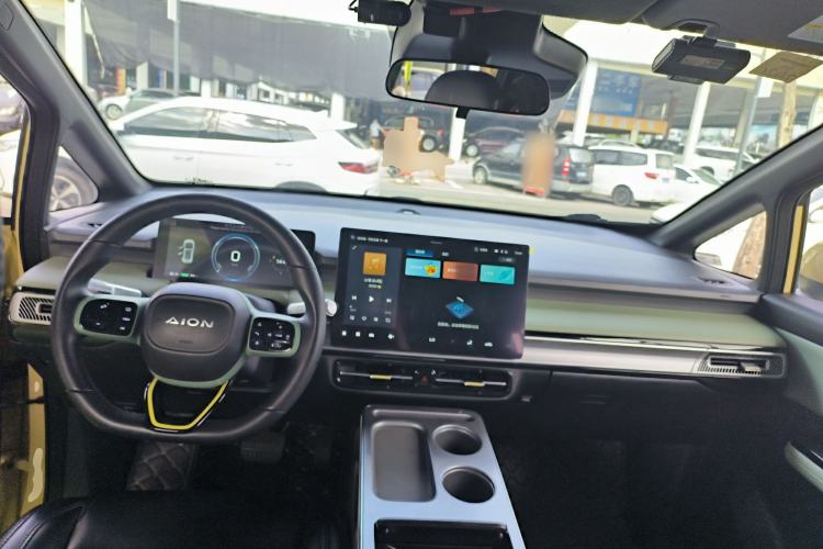 Used AION Y 2023 Younger