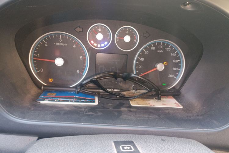 Used Foton Toano 2020 2.0T Multi-Function Short Wheelbase Mid-Roof 5/6-Seater China VI Emission Standard 4F20TC3