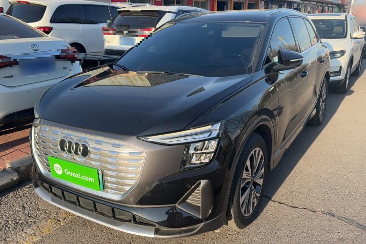 Used Audi Q5 e-tron 2023 40 e-tron Shining Edition Brocade Suit