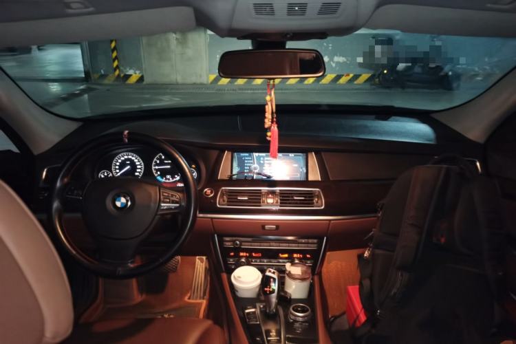 Used BMW 5 Series GT 2010 535i Leading Model Center Console