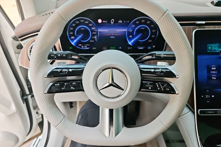 Used Mercedes-Benz EQE SUV 2023 350 4MATIC Luxury Edition Steering Wheel