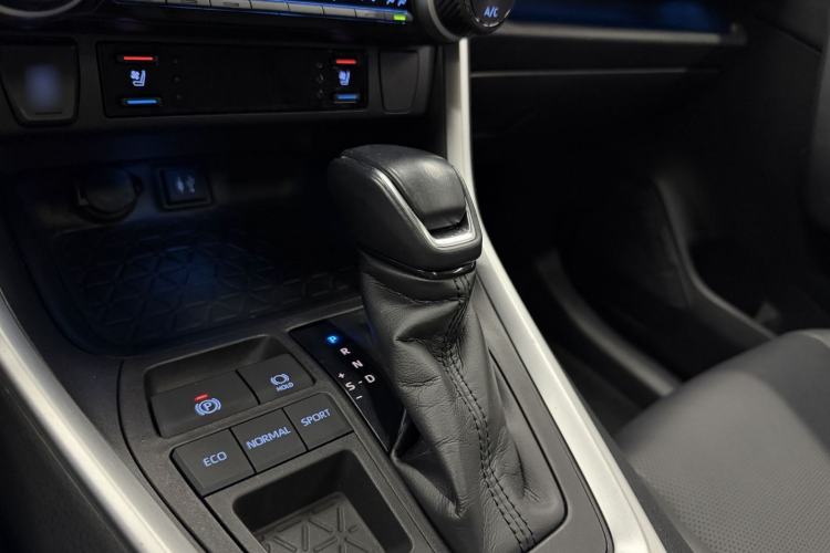 Used Toyota Wildlander 2020 Dual-Engine 2.5L E-CVT Two-Wheel Drive Prestige Edition
