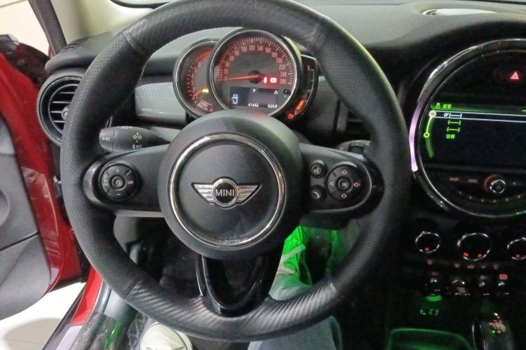 Used MINI 2016 1.5T COOPER Pioneer Edition Five-Door Model
