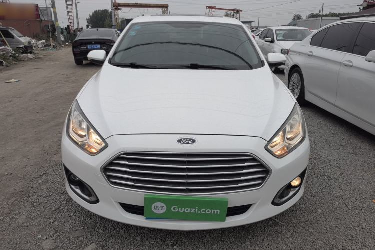 Used Ford Escort 2015 1.5L Automatic Fashion Model Front