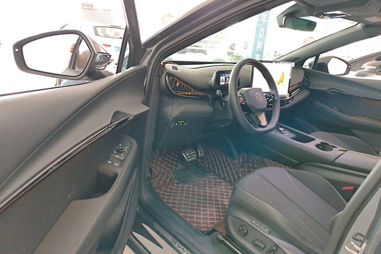 Used Volkswagen ID.UNYX 2024 Pro Long-Range Version Driver Seat