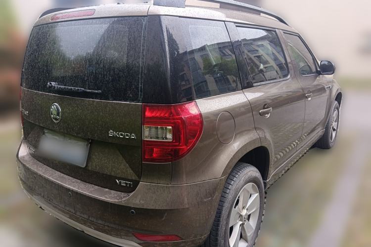 Used Skoda Yeti 2016 1.4TSI DSG Advanced Edition Rear Right 45 Deg