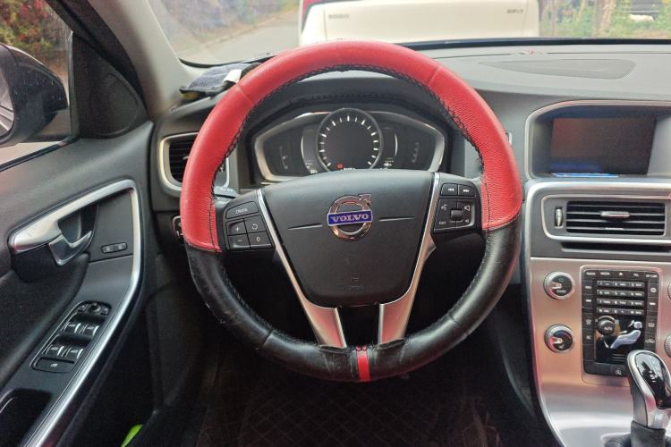 Used Volvo S60 2017 S60L T4 Smart Range Edition
