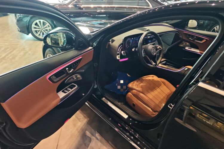 Used Mercedes-Benz E-Class 2024 Facelift E 300 L Luxury Edition Driver Seat