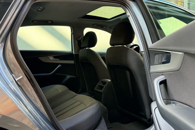 Used Audi A4L 2017 Plus 40 TFSI Ambition Model Interior 5