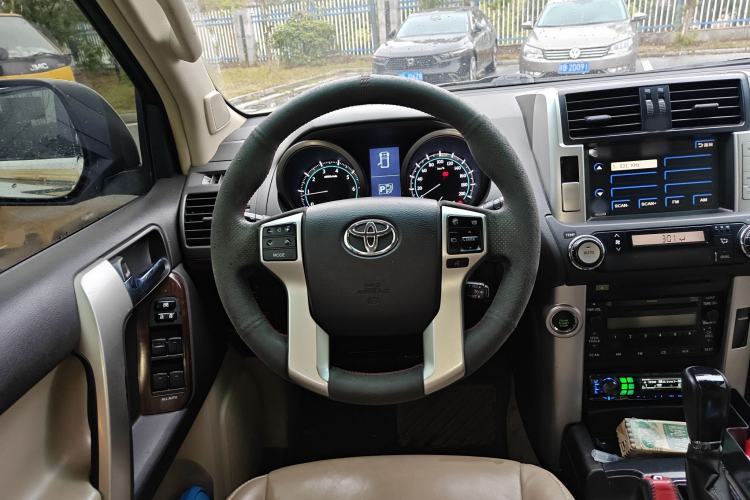 Used Toyota Prado 2010 4.0L Automatic TX-L
