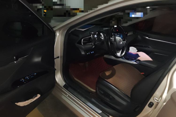 Used Toyota Camry 2019 Dual-Engine 2.5 HG Luxury Edition China VI Standard Driver Seat