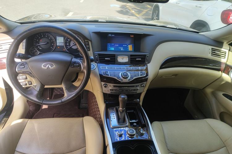 Used Infiniti M Series 2011 M25 Luxury Model