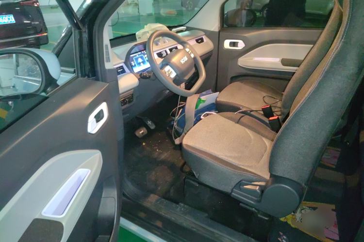 Used Chery QQ Ice Cream 2022 170km Sundae Phosphate Lithium-Ion