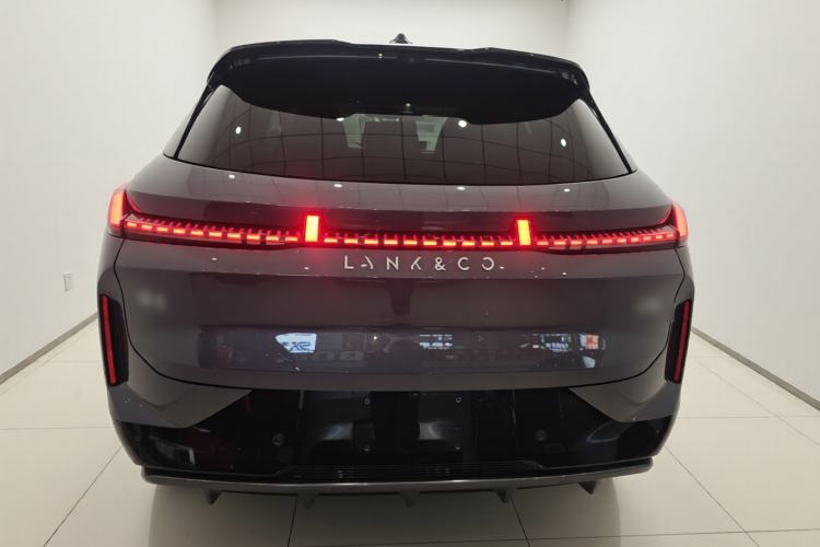 Used Lynk & Co 08 EM-P 2023 220 km Limited-Time Edition
