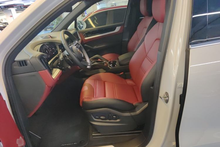 Used Porsche Cayenne 2025 Cayenne 3.0T Left Front Seat