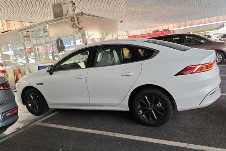 Used BYD Qin PLUS 2021 EV 400KM Leading Comfort Edition