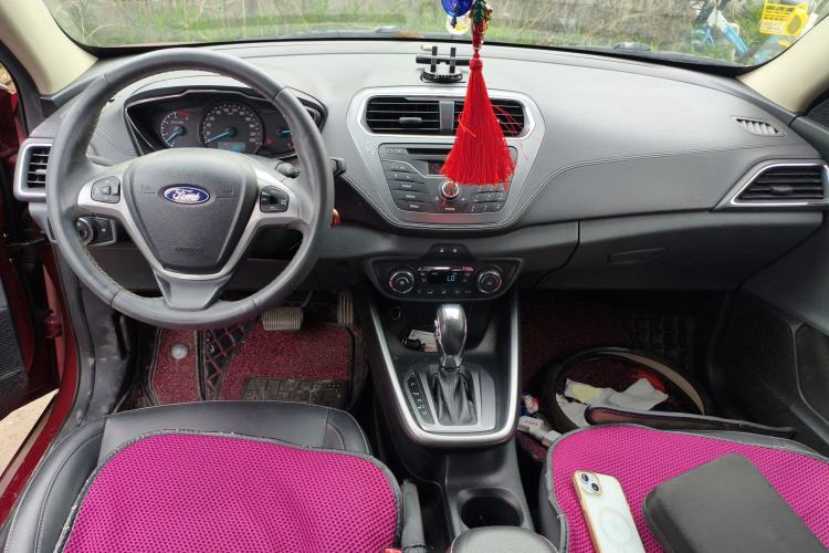 Used Ford Escort 2015 1.5L Automatic Fashion Model