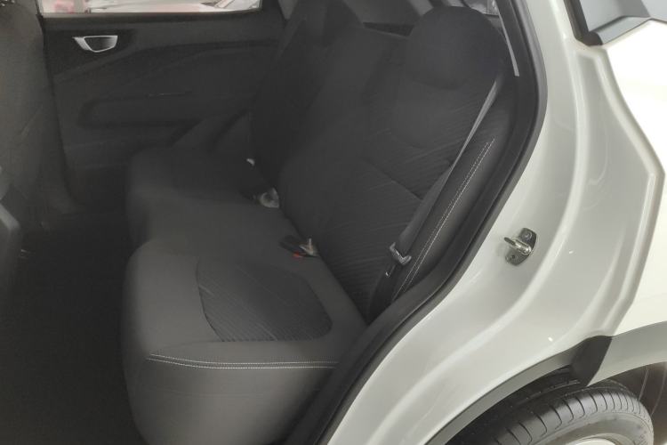 Used Wuling Alvez 2022 1.5L Manual Free-Style Model
