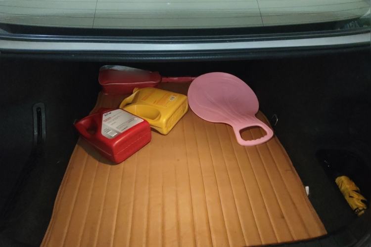 Used BMW 5 Series 2012 523Li Leading Model Trunk