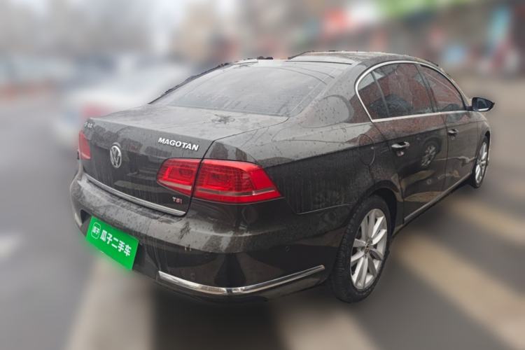 Used Volkswagen Magotan 2013 1.8TSI Prestige Model Rear Right 45 Deg