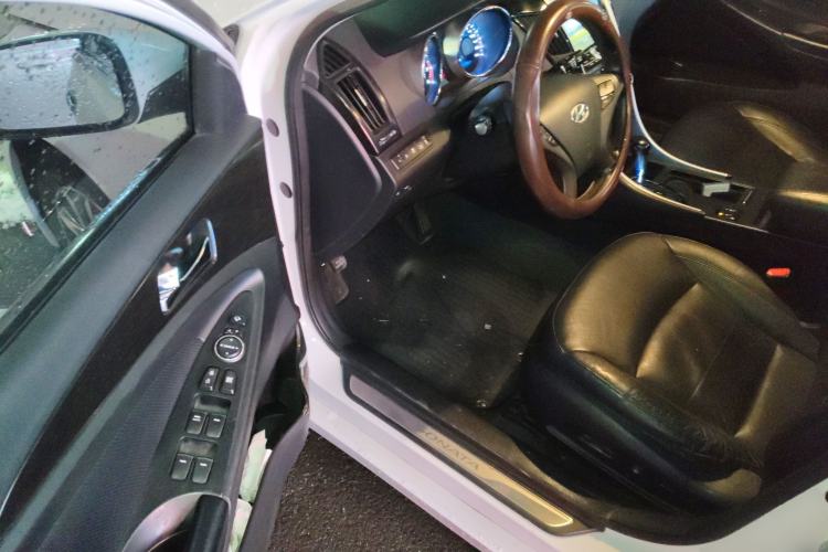 Used Hyundai Sonata 2013 2.4L Automatic Leading Edition China IV Standard
