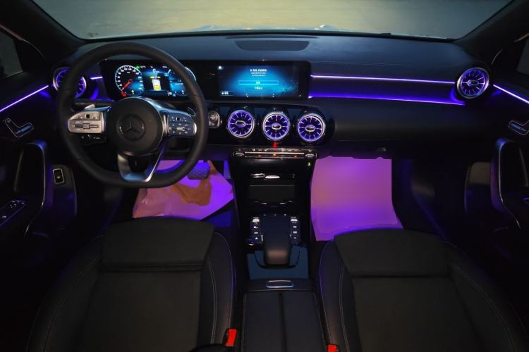 Used Mercedes-Benz A-Class 2021 A 200 L Sport Sedan Fashion Model
