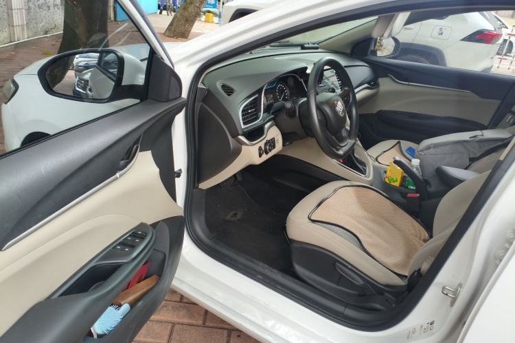 Used Buick GT 2019 15T Dual-Clutch Advanced Version China VI Standard Driver Seat