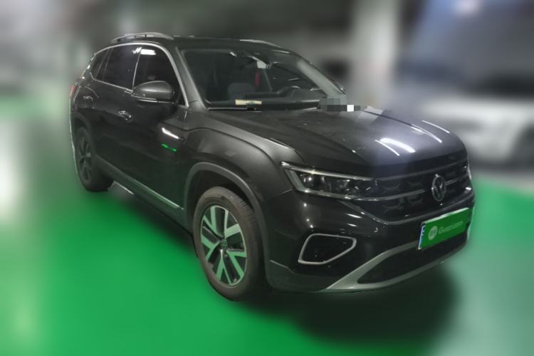 Used Volkswagen Tayron 2024 330TSI Two-Wheel Drive Luxury Plus Advanced Version Front Right 45 Deg