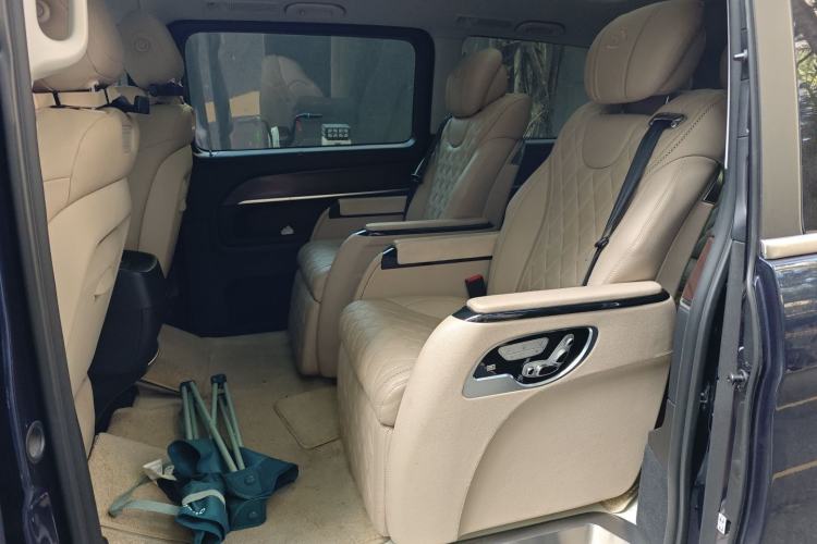 Used Mercedes-Benz V-Class 2021 V 260 Avantgarde Edition